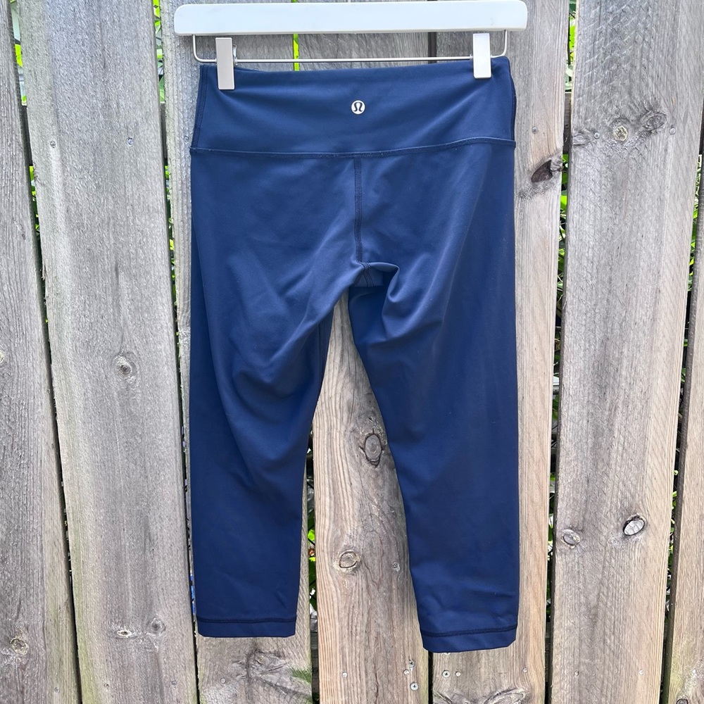 Lululemon | Navy Cropped Leggings Size 4